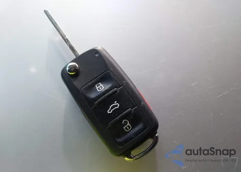 2015 Volkswagen Eos Komfort Edition from USA, damaged, VIN WVWBW8AH1FV005536